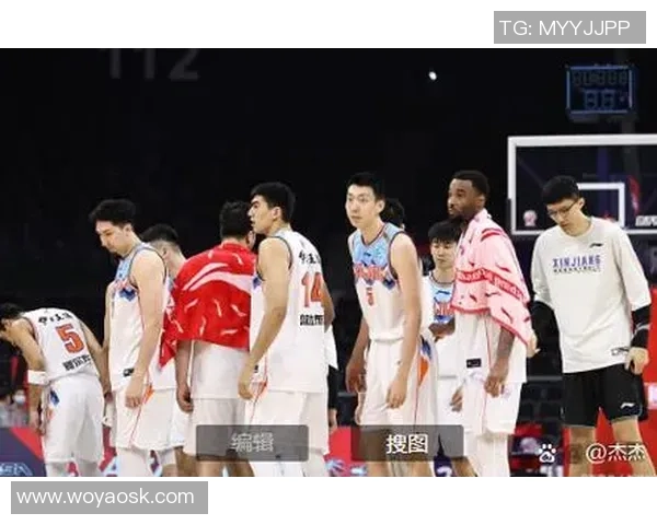 CBA季后赛广东队与新疆队第三场激战回顾与精彩瞬间分析